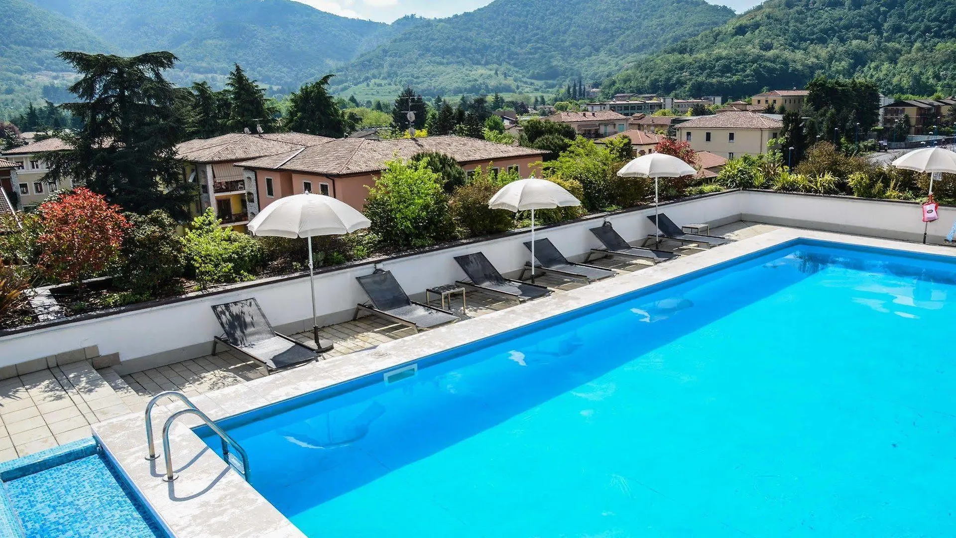 Regal Hotel Brescia 3*,  Italy