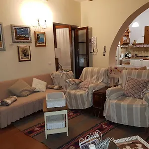 https://casale-cisanello.it-tuscanyhotel.com
