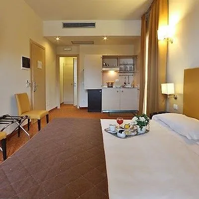 ברשה Regal Hotel 3*,  איטליה